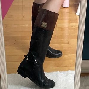 Tommy Hilfiger boots size=6 1/2，in good condition，a little crack